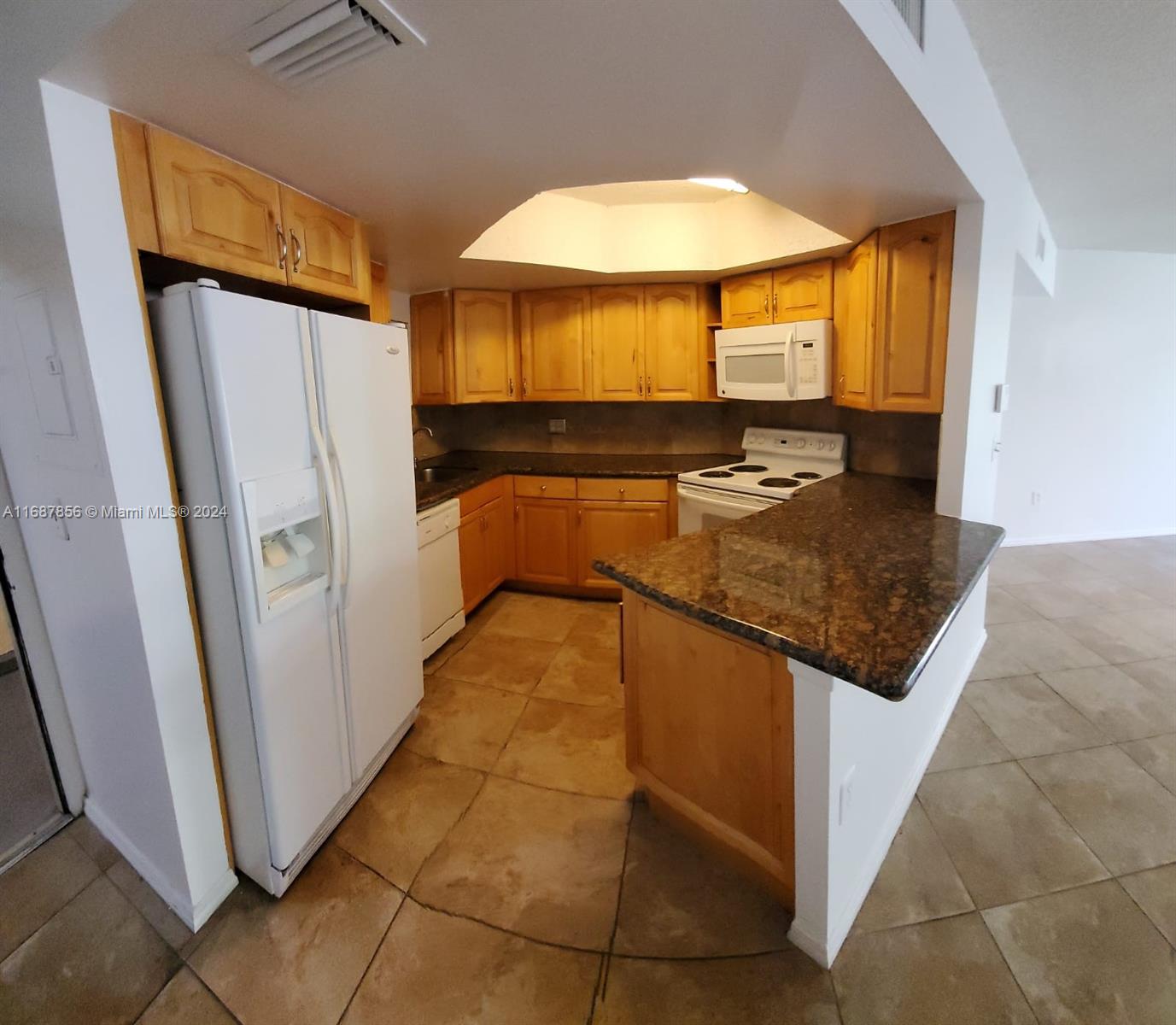 LAS VISTAS AT DORAL CONDO - Residential Lease