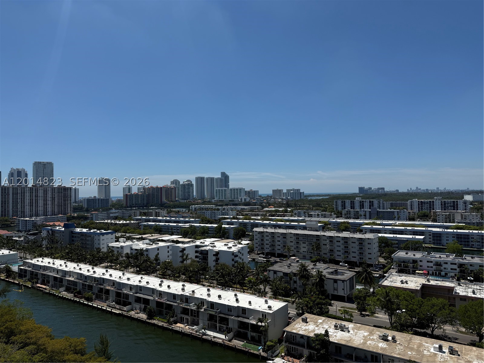 2000 ISL BLVD WILLIAMS IS - Residential