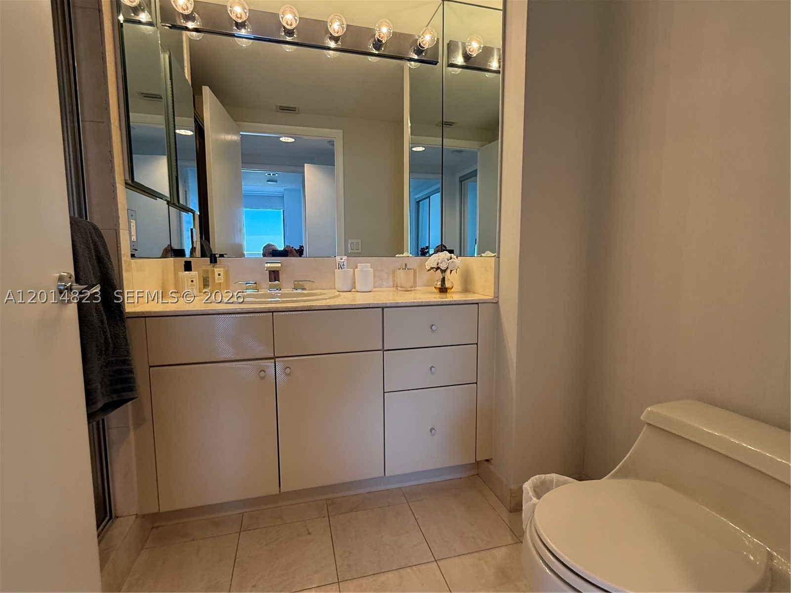 2000 ISL BLVD WILLIAMS IS - Residential