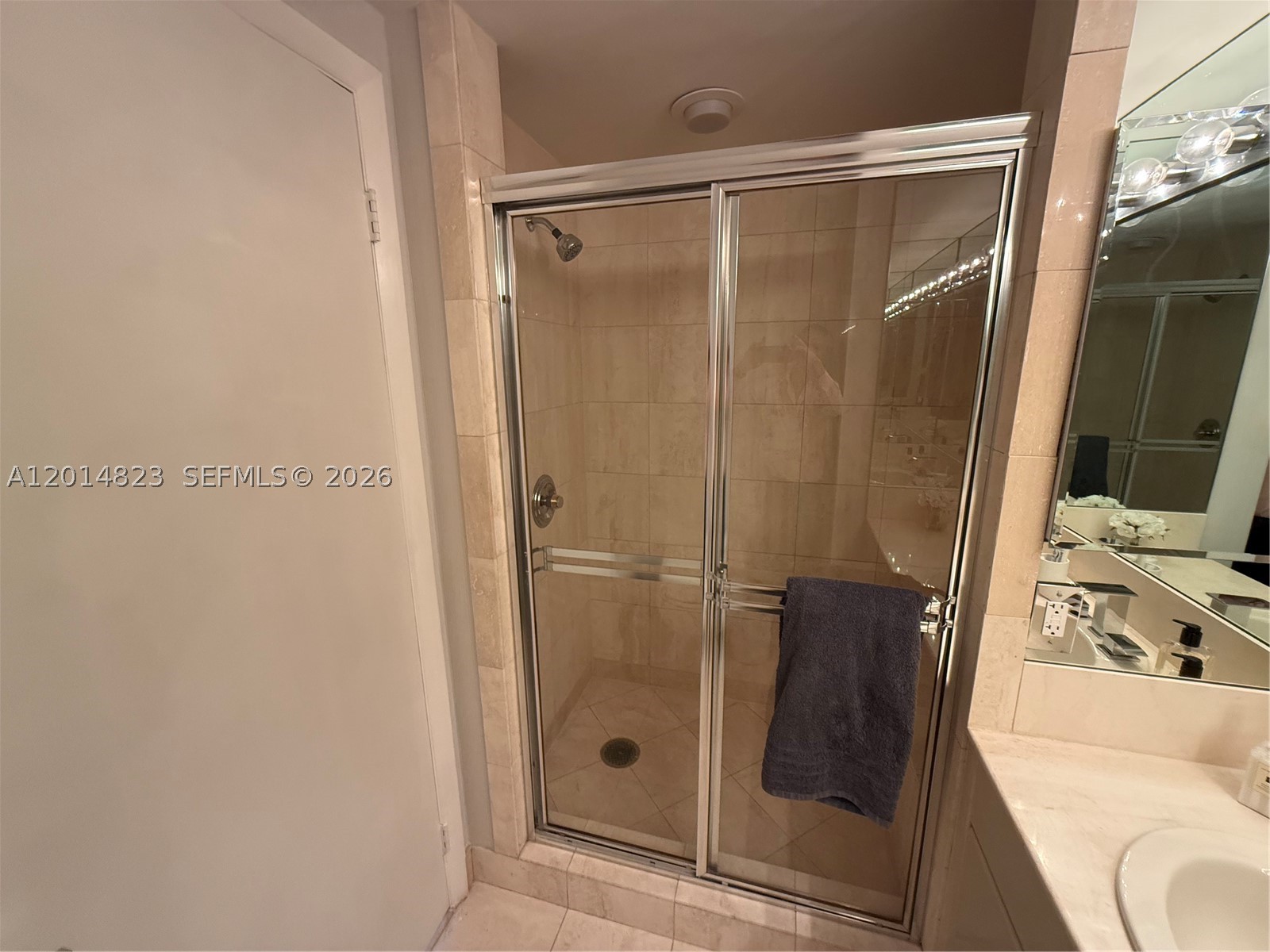 2000 ISL BLVD WILLIAMS IS - Residential