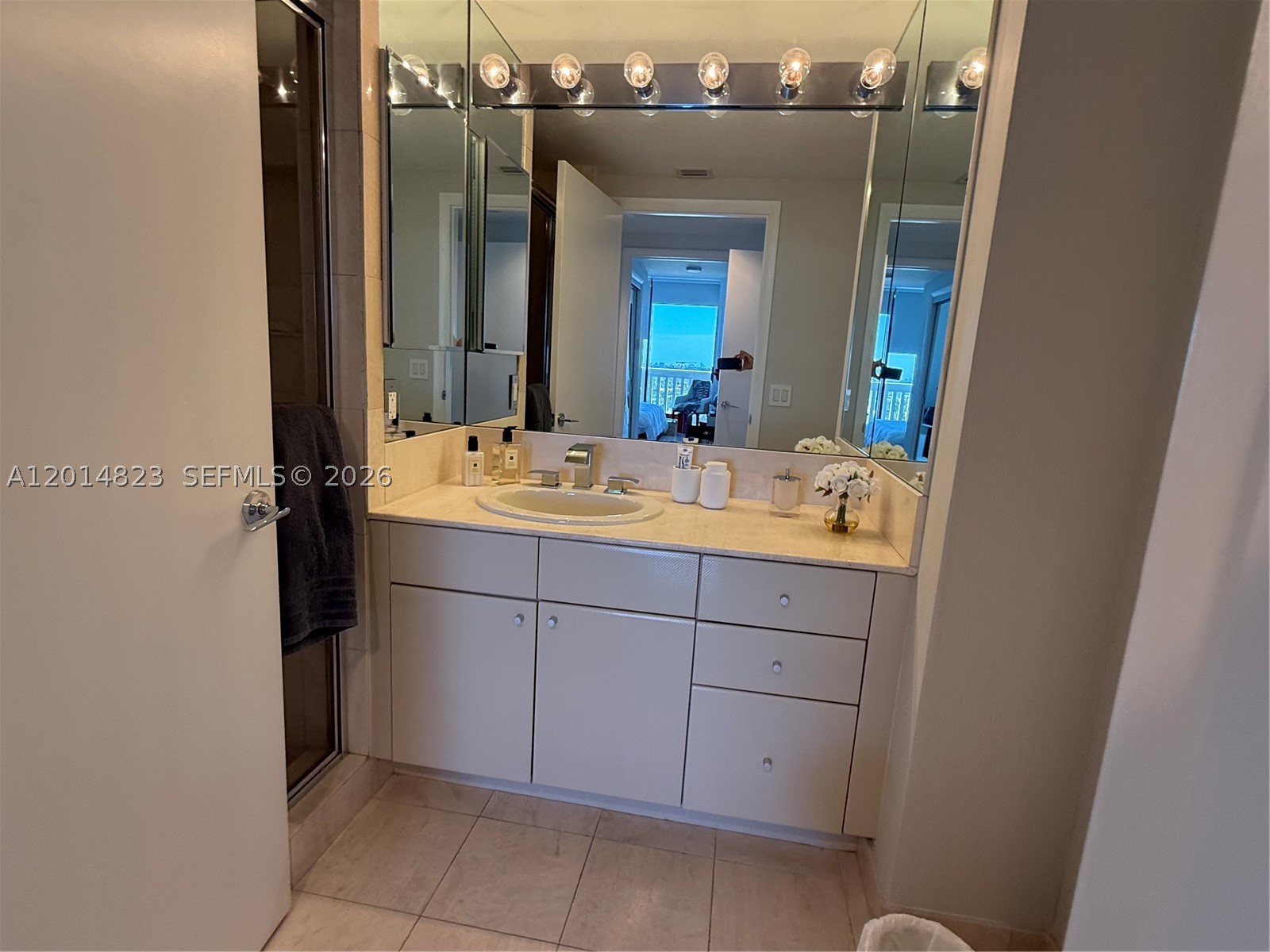 2000 ISL BLVD WILLIAMS IS - Residential