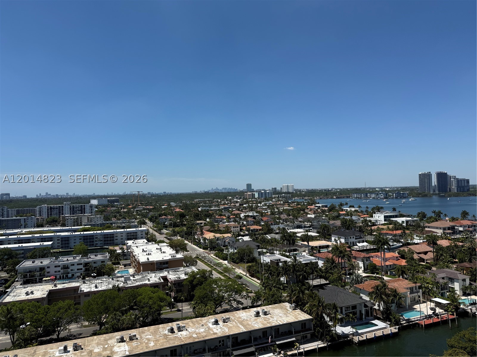 2000 ISL BLVD WILLIAMS IS - Residential