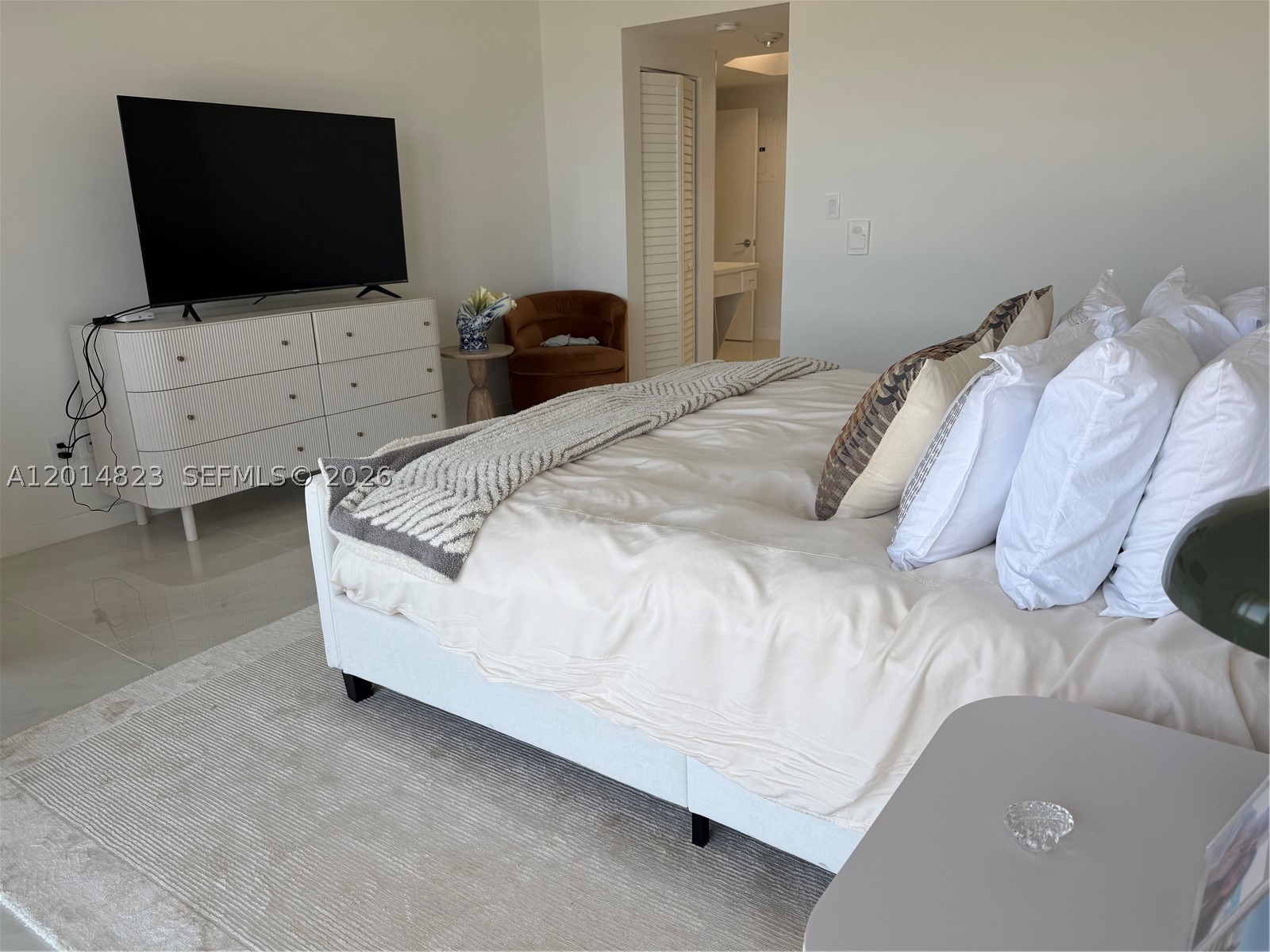 2000 ISL BLVD WILLIAMS IS - Residential