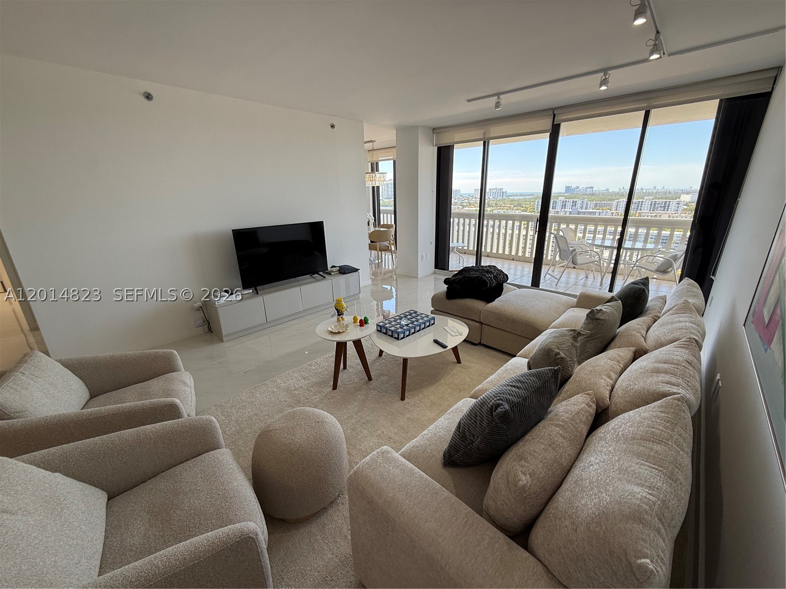 2000 ISL BLVD WILLIAMS IS - Residential