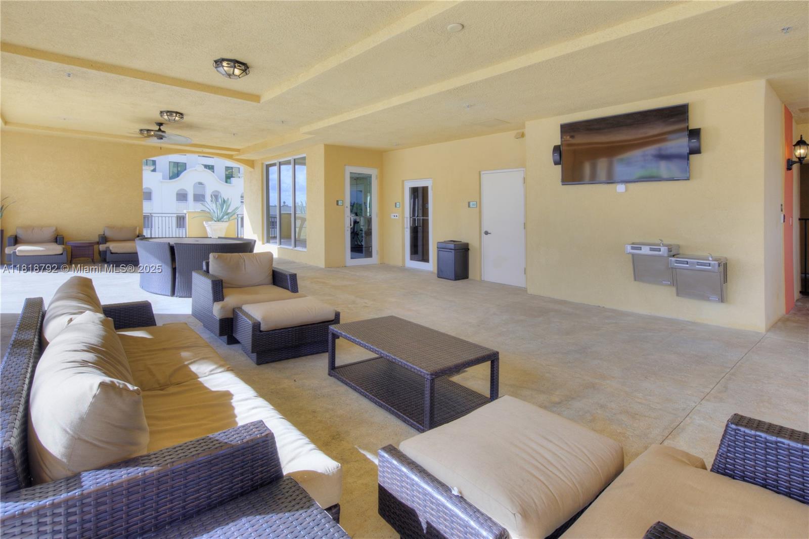 THE PONCE DE LEON CONDO - Residential Lease