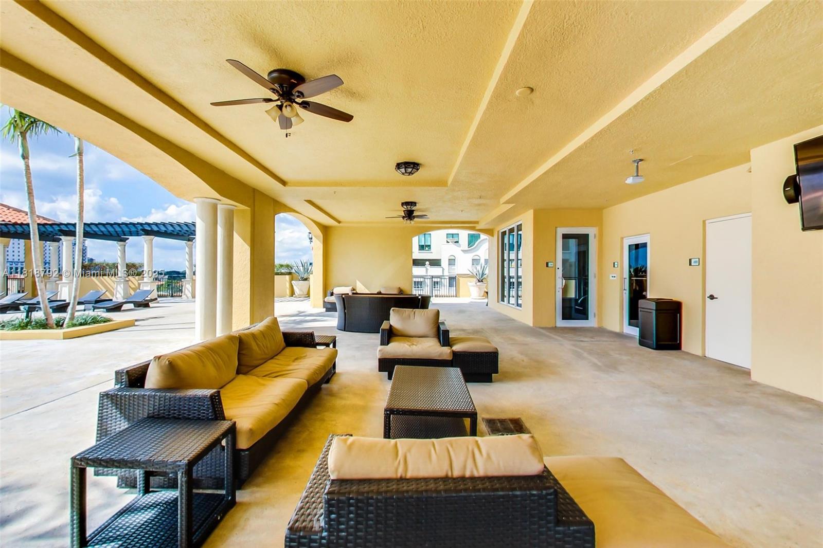 THE PONCE DE LEON CONDO - Residential Lease