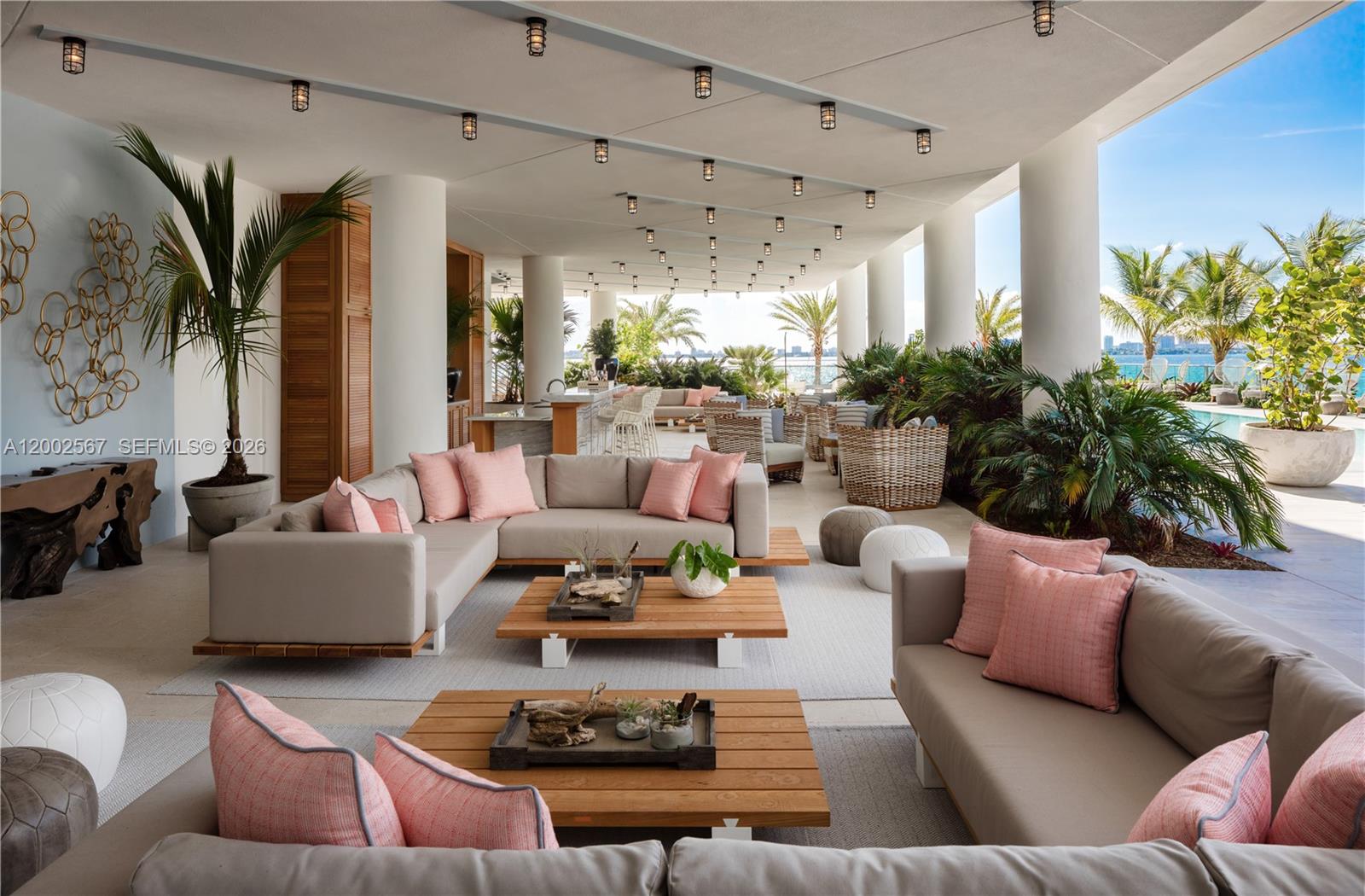 BISCAYNE BEACH CONDO - Residential
