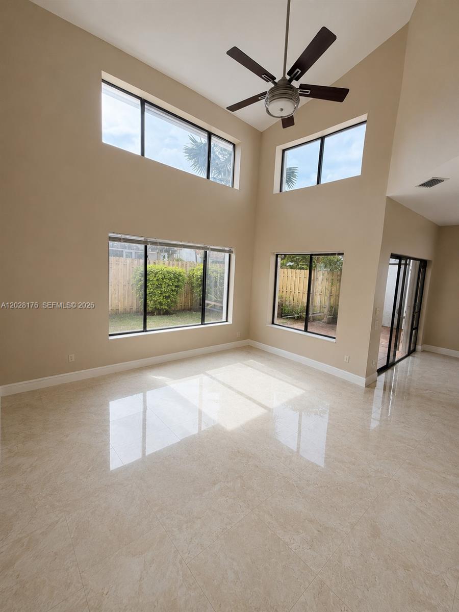 WIMBLEDON VILLAS OF VIA V - Residential