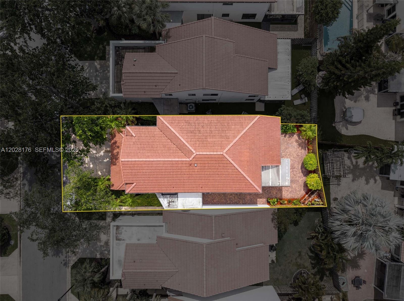 WIMBLEDON VILLAS OF VIA V - Residential