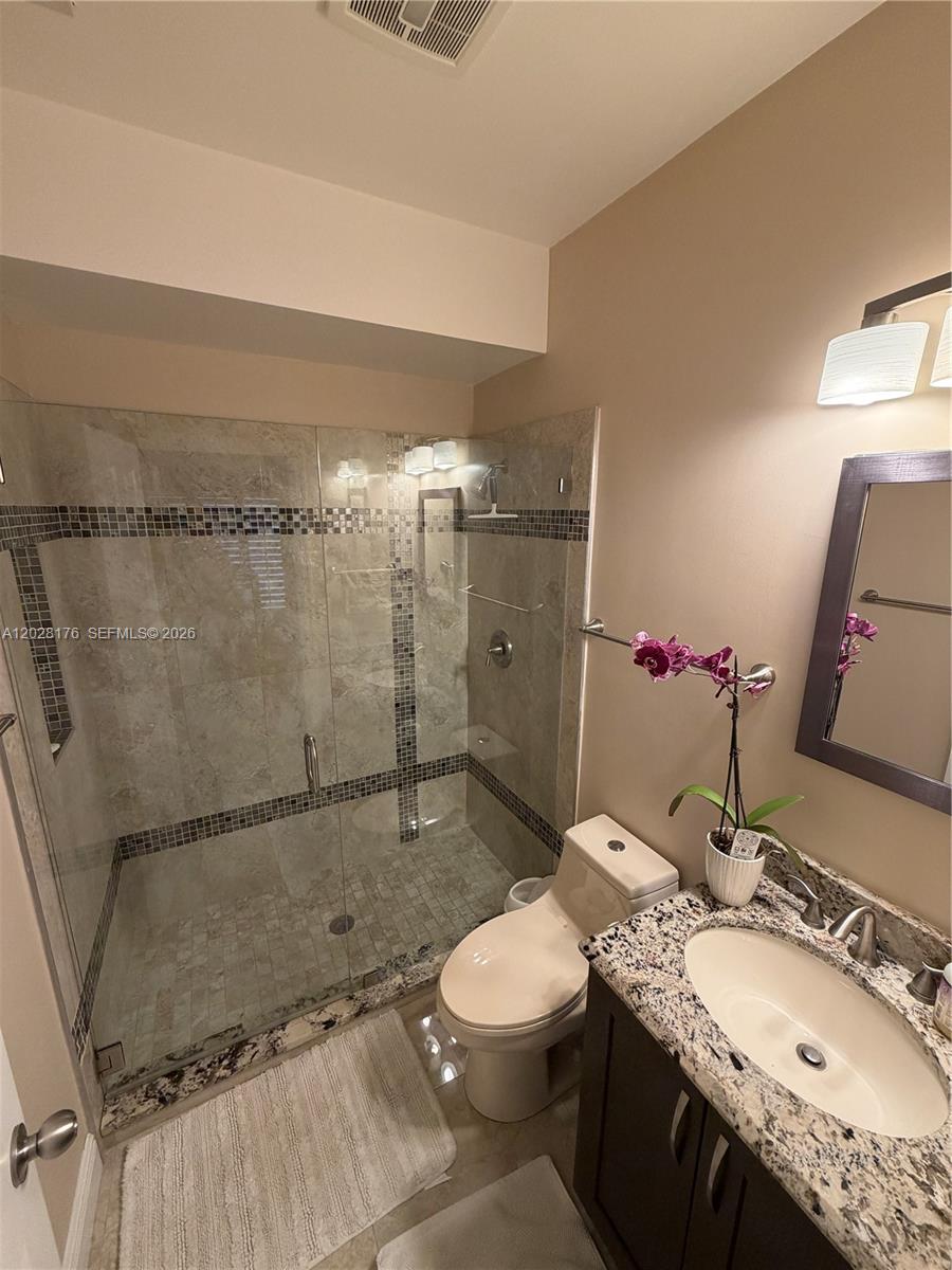 WIMBLEDON VILLAS OF VIA V - Residential