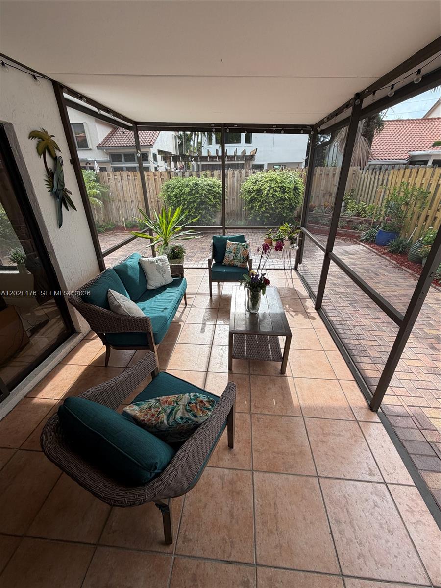 WIMBLEDON VILLAS OF VIA V - Residential
