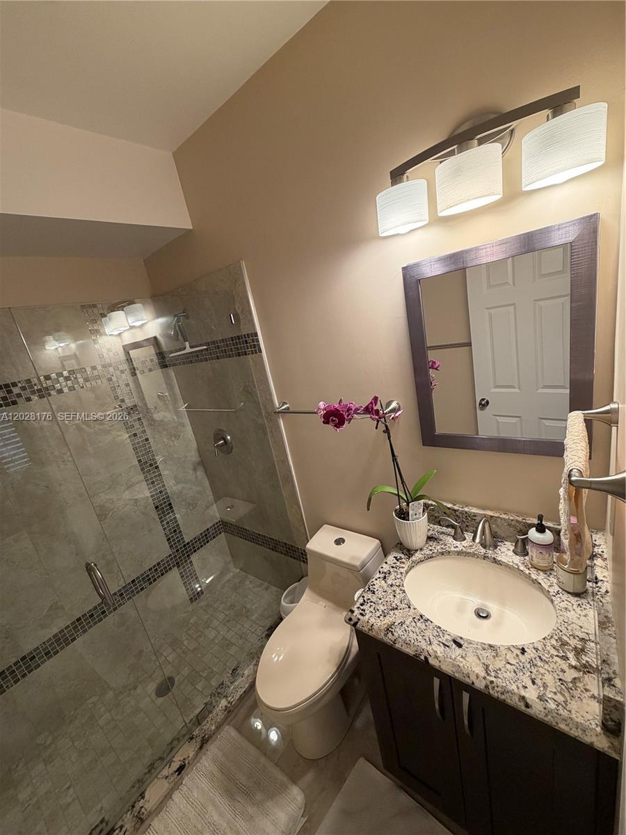 WIMBLEDON VILLAS OF VIA V - Residential