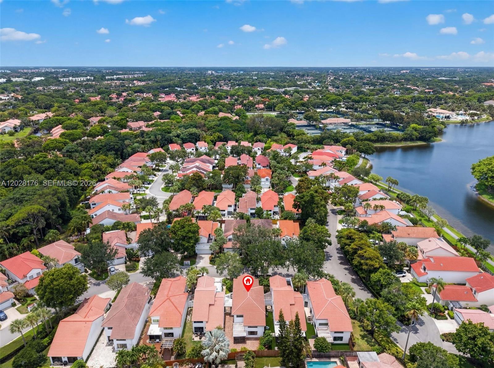 WIMBLEDON VILLAS OF VIA V - Residential