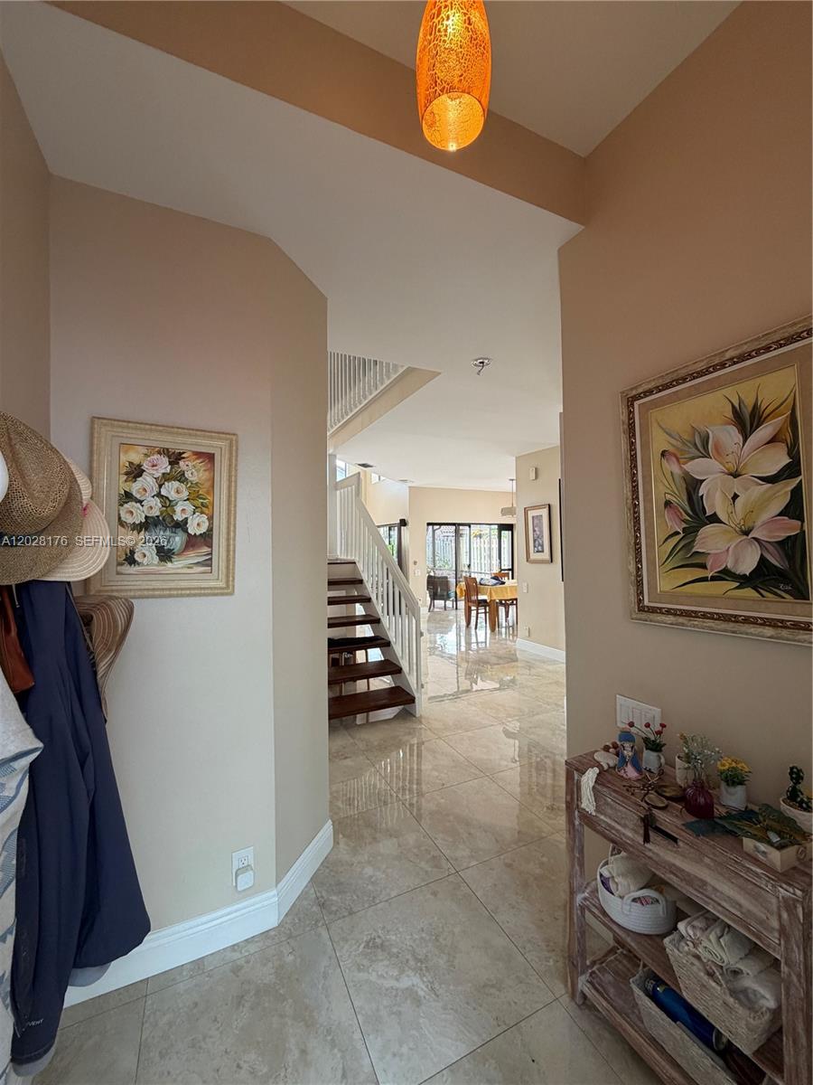 WIMBLEDON VILLAS OF VIA V - Residential