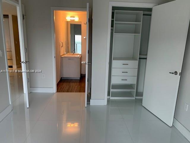 1010 BRICKELL CONDO - Residential Lease