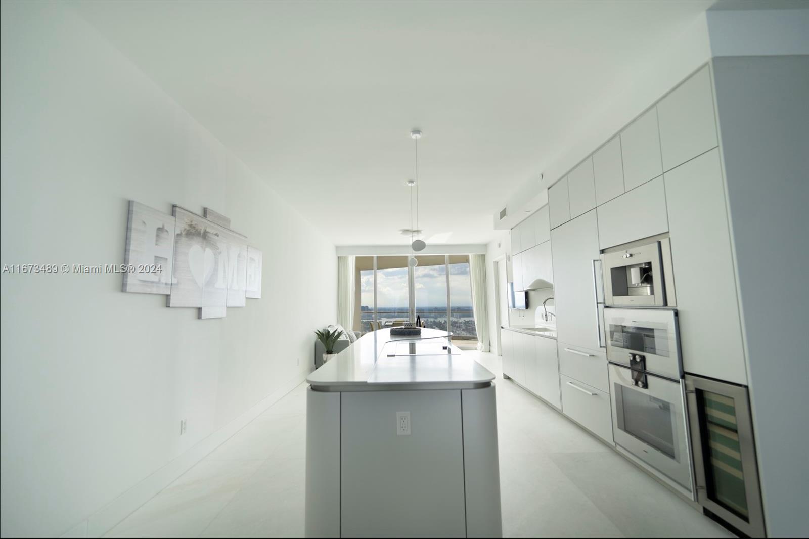 JADE SIGNATURE CONDO - Residential