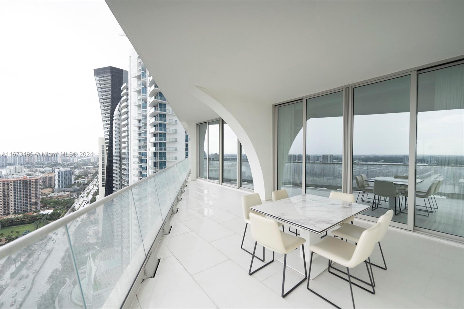 JADE SIGNATURE CONDO - Residential