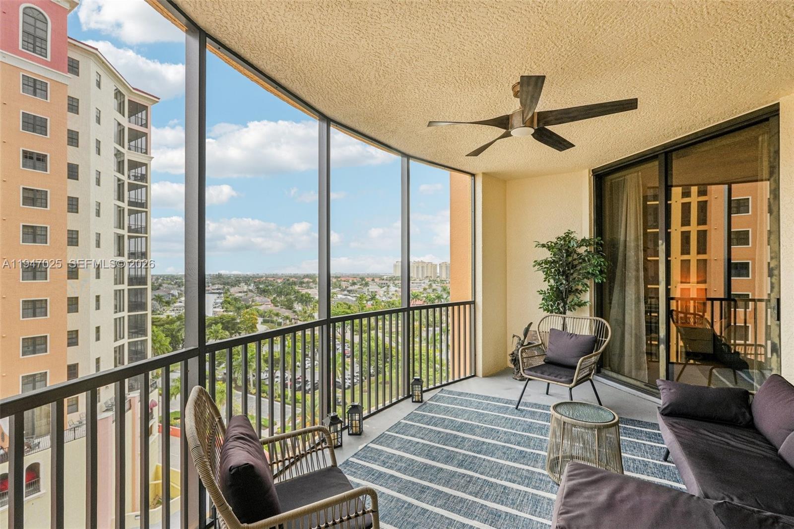 MARINA SOUTH II - Residential