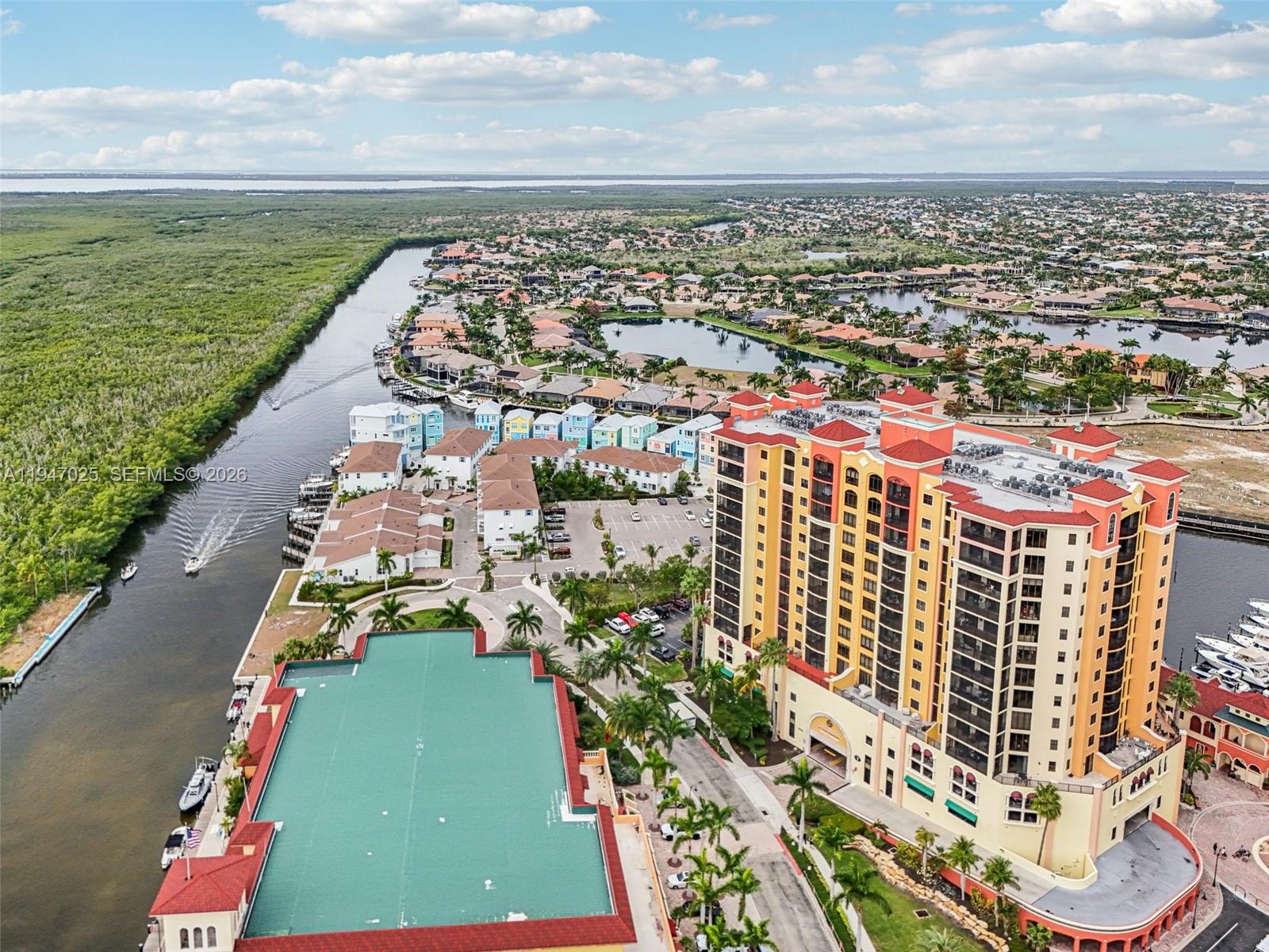 MARINA SOUTH II - Residential