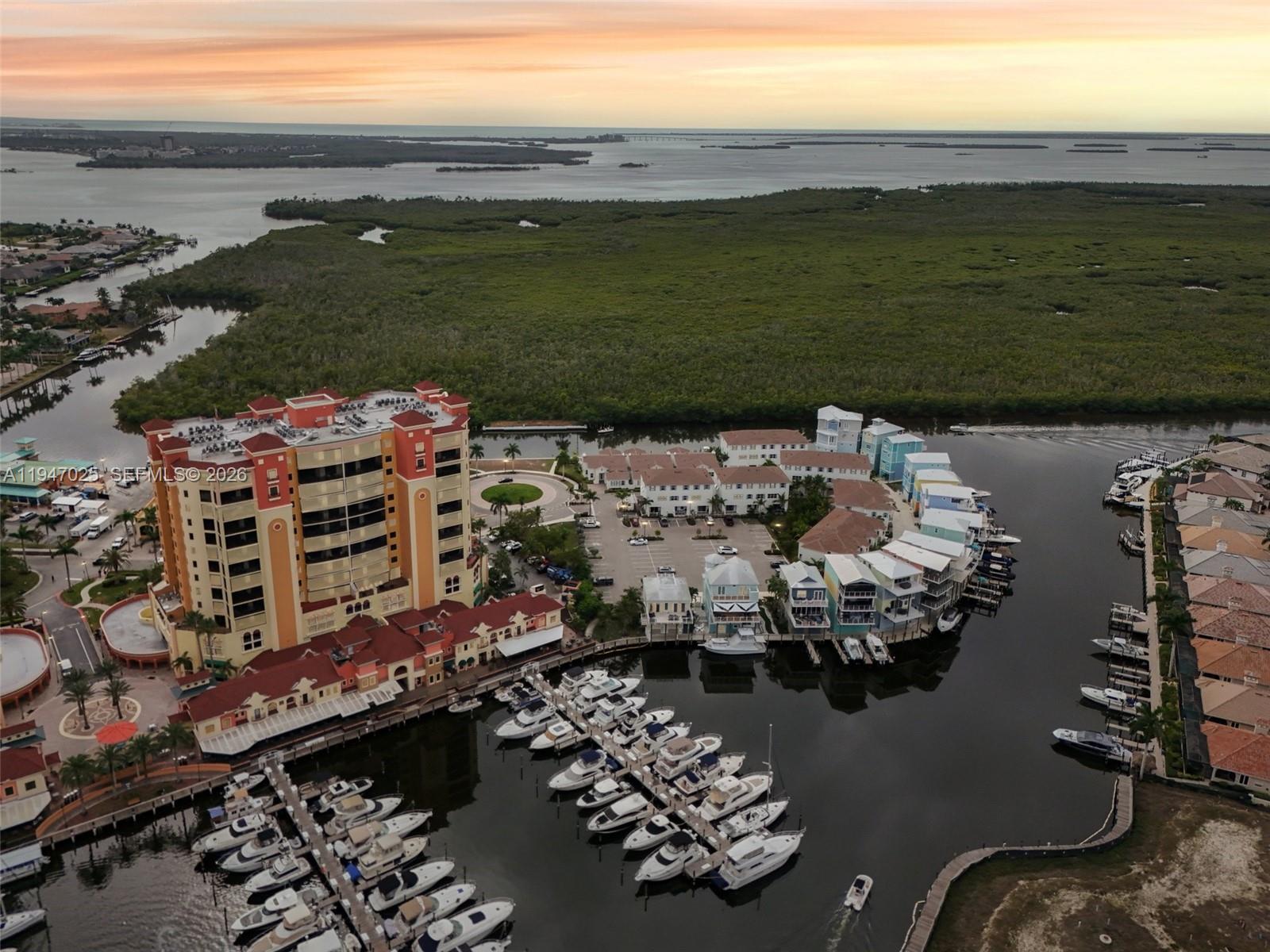 MARINA SOUTH II - Residential