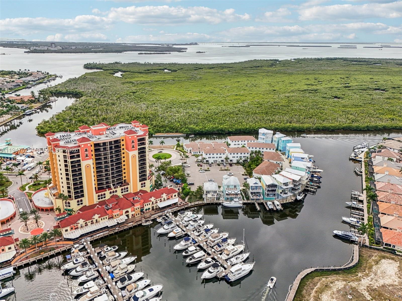 MARINA SOUTH II - Residential