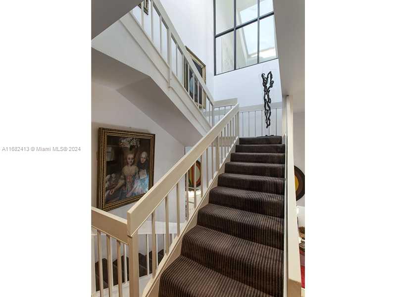 TOWERS QUAYSIDE CT-YARD V - Residential