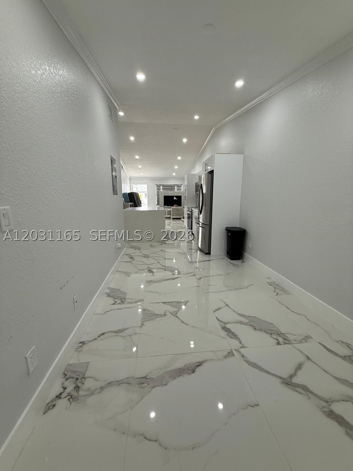 BILTMORE VILLAS SEC I - Residential Lease