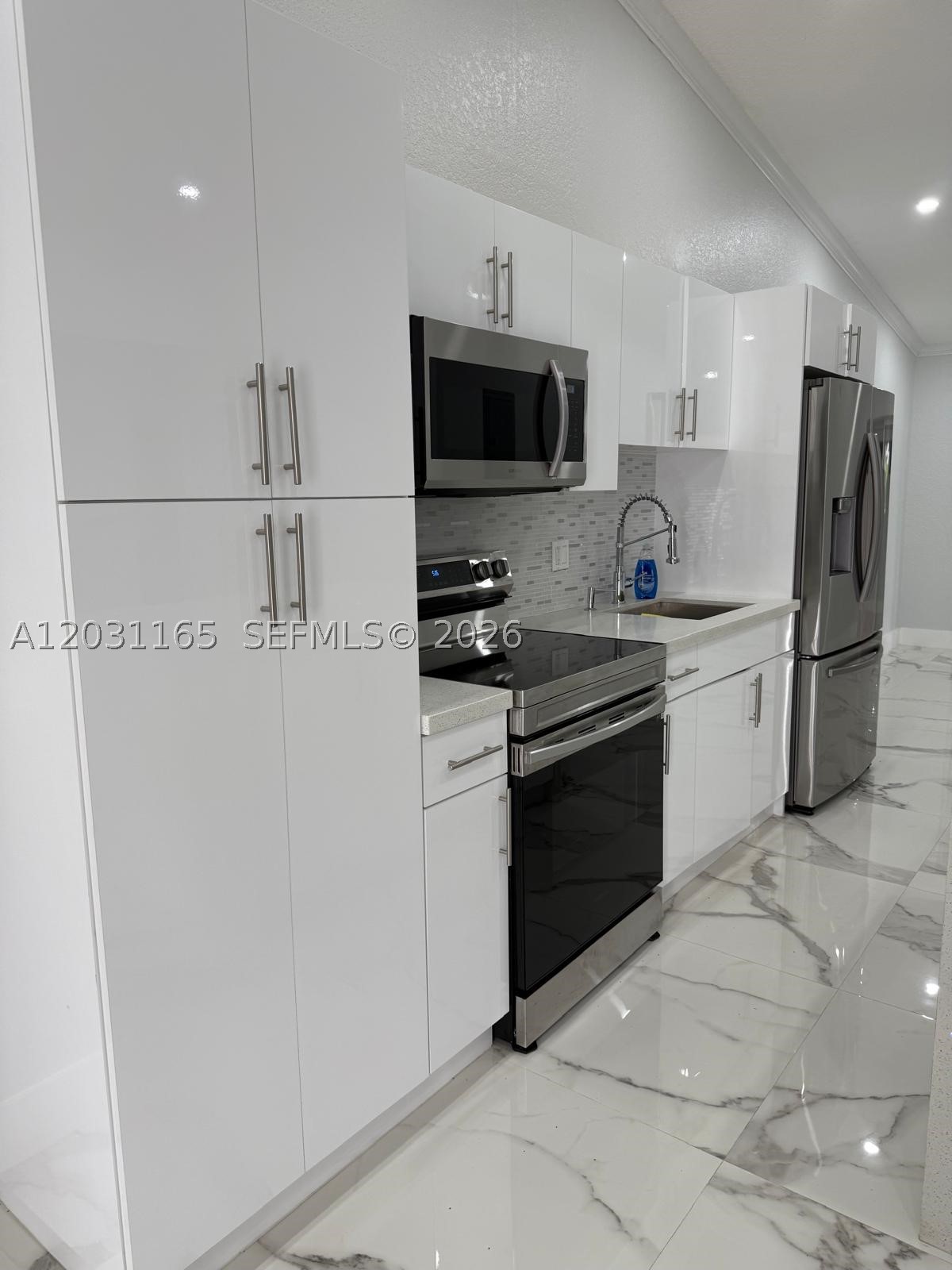 BILTMORE VILLAS SEC I - Residential Lease