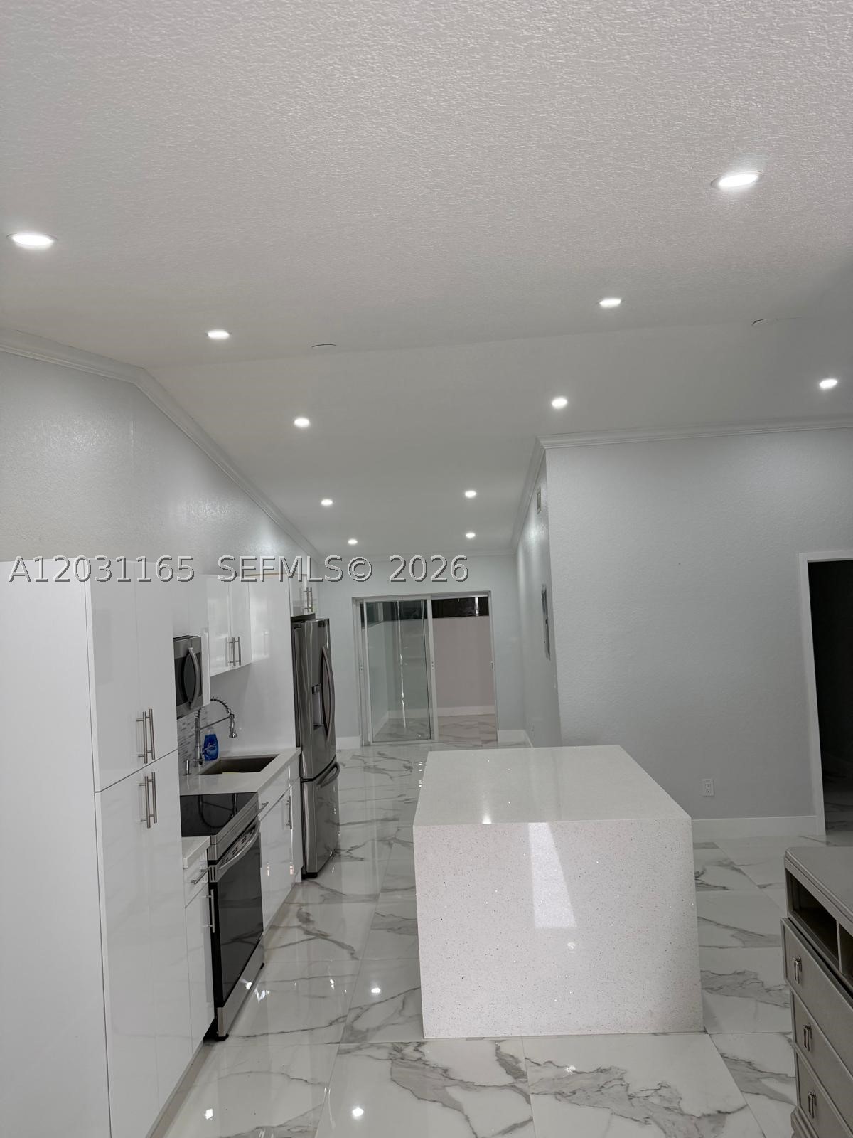 BILTMORE VILLAS SEC I - Residential Lease