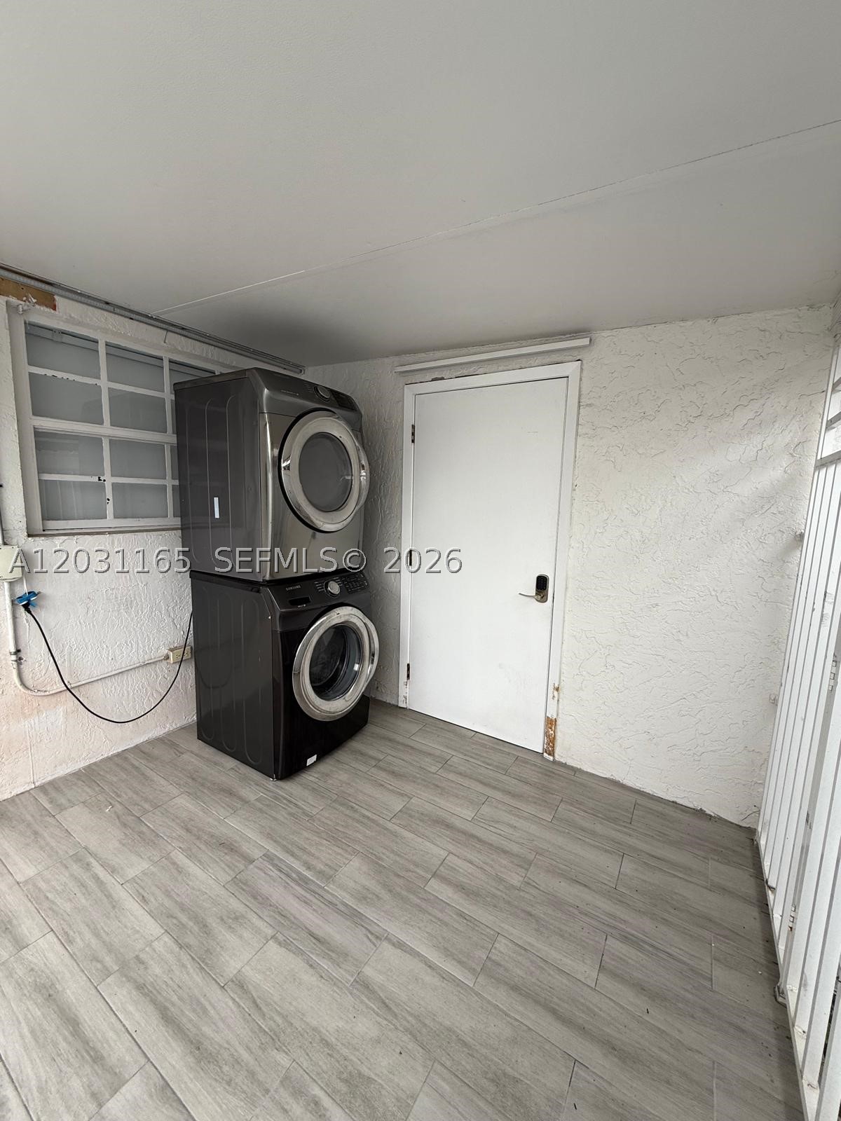 BILTMORE VILLAS SEC I - Residential Lease