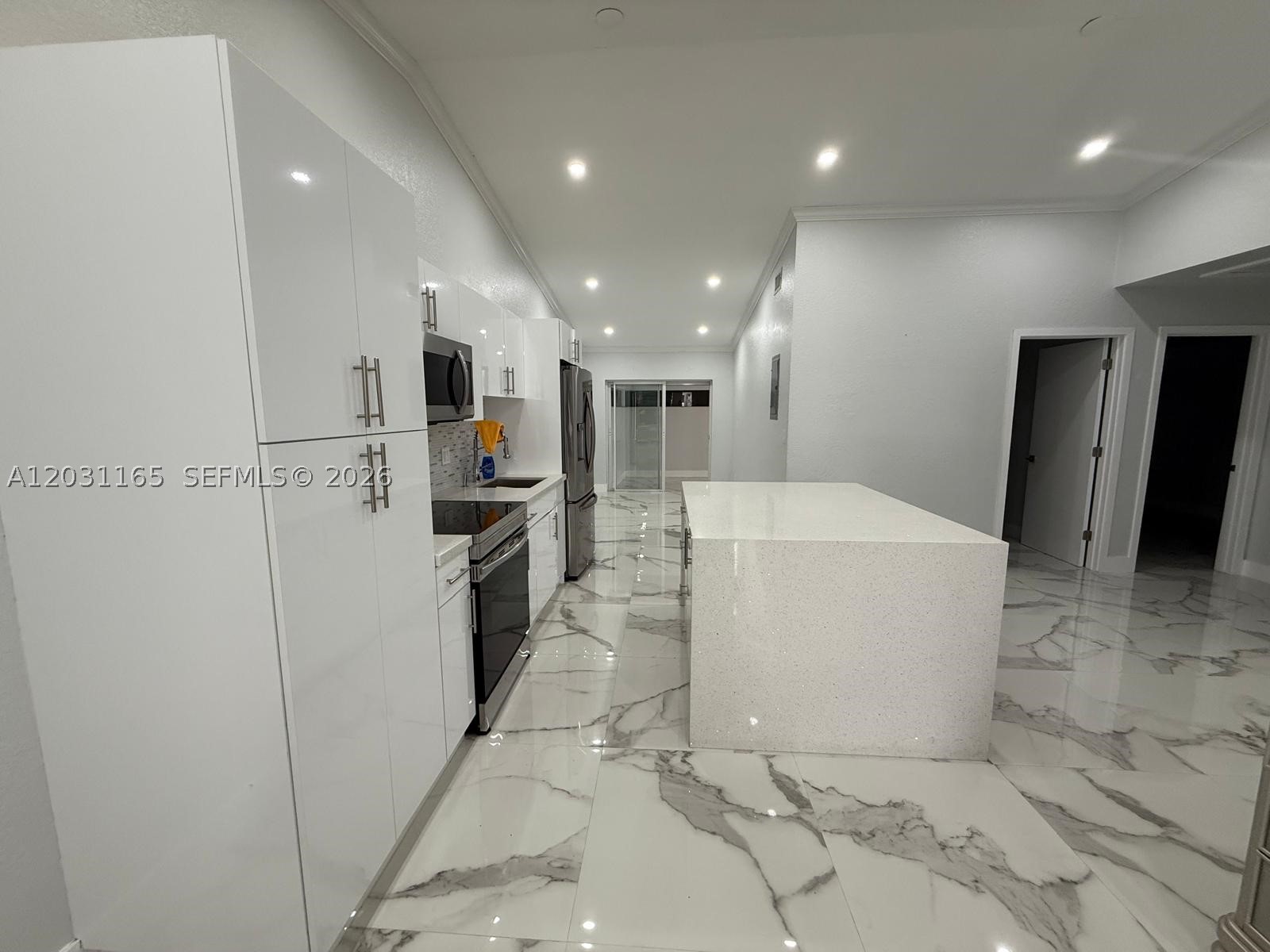 BILTMORE VILLAS SEC I - Residential Lease