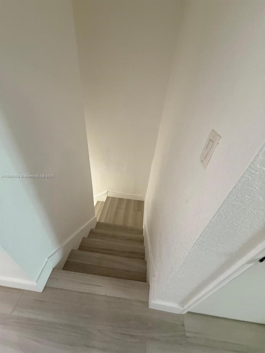SUNRISE TOWNE PREFERRED 3 - Residential Lease