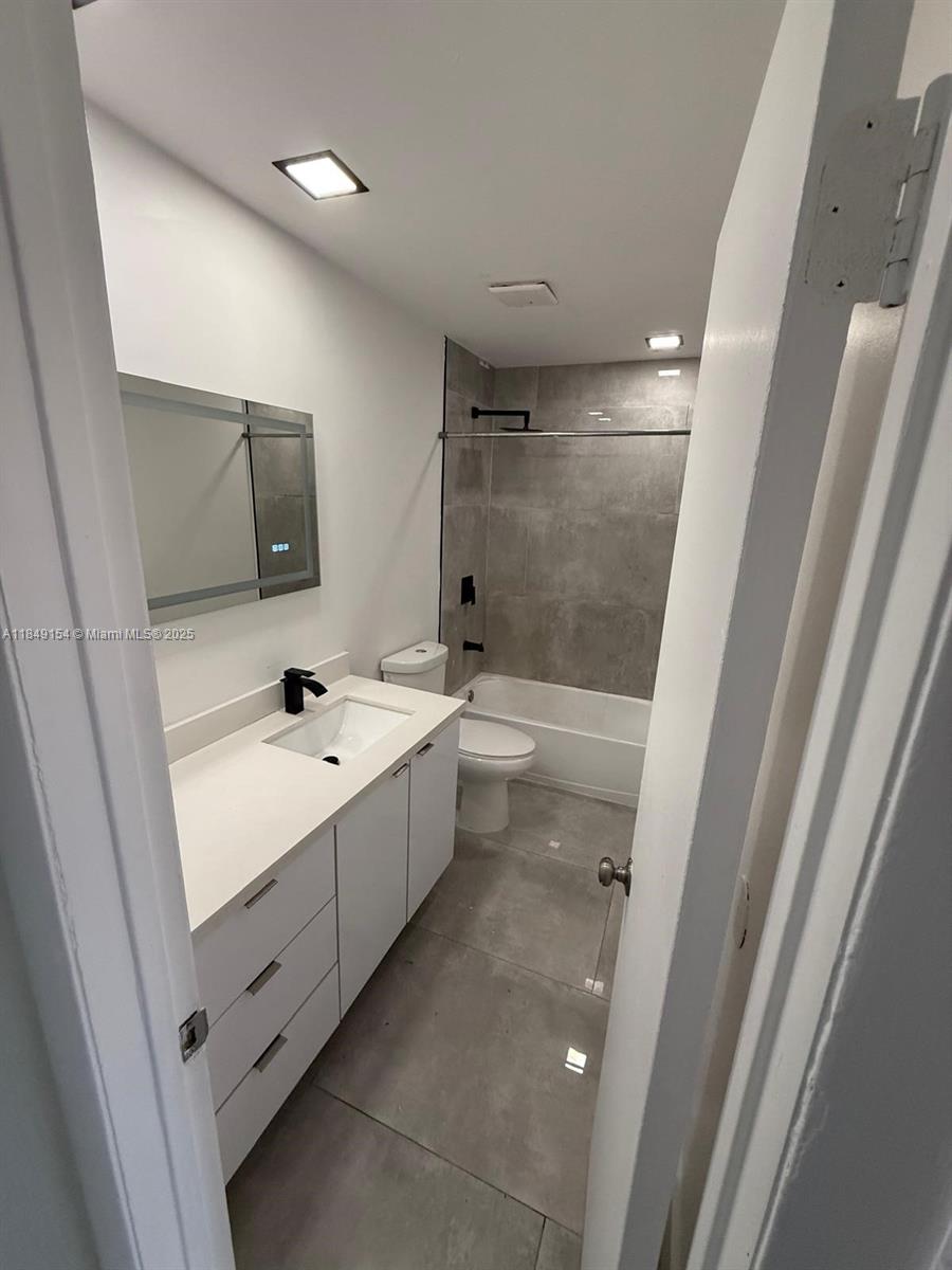 SUNRISE TOWNE PREFERRED 3 - Residential Lease