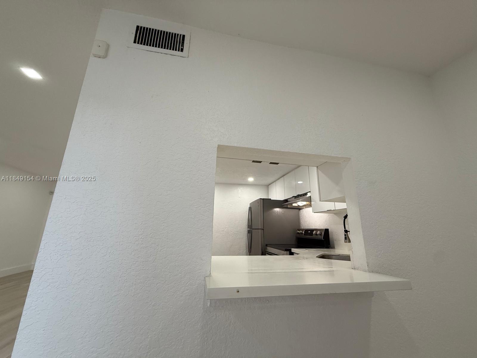 SUNRISE TOWNE PREFERRED 3 - Residential Lease