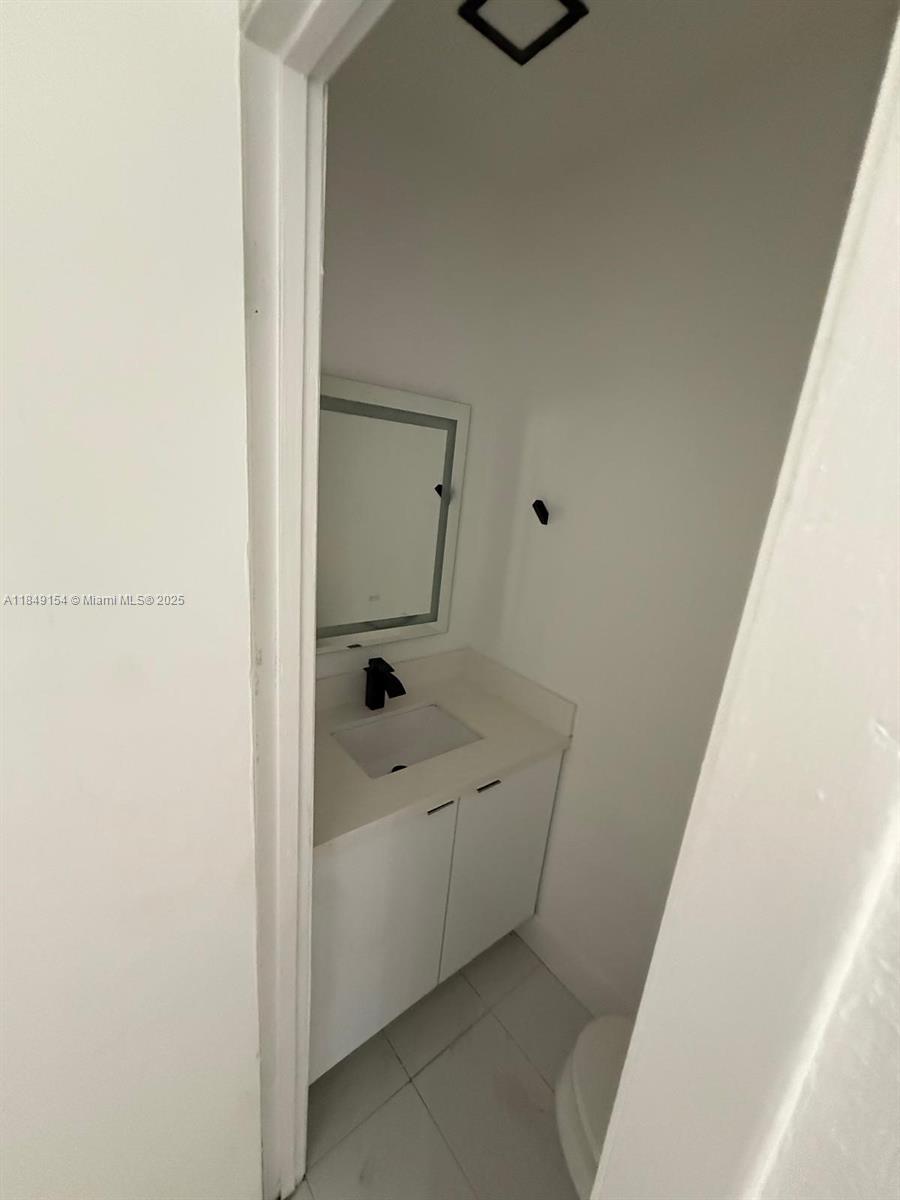 SUNRISE TOWNE PREFERRED 3 - Residential Lease