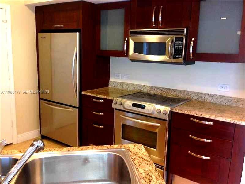 TURNBERRY VILLAGE SO TOWE - Residential