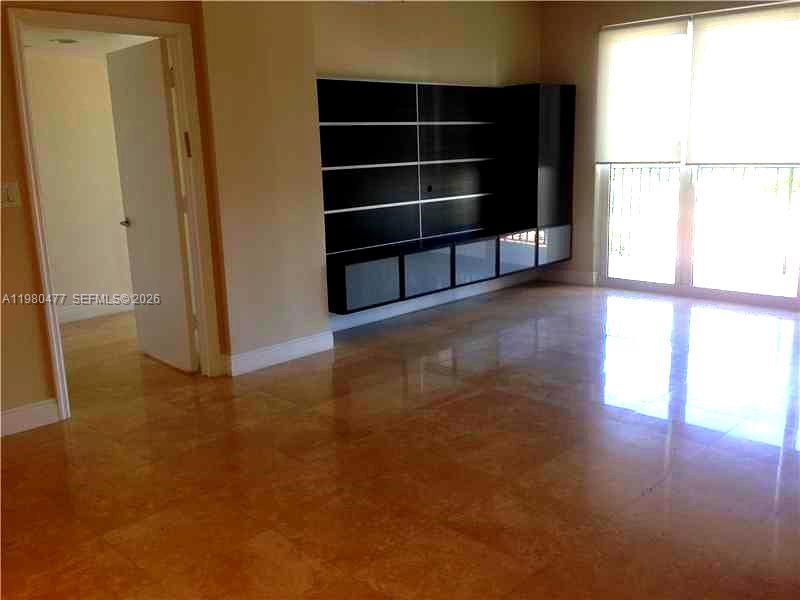 TURNBERRY VILLAGE SO TOWE - Residential