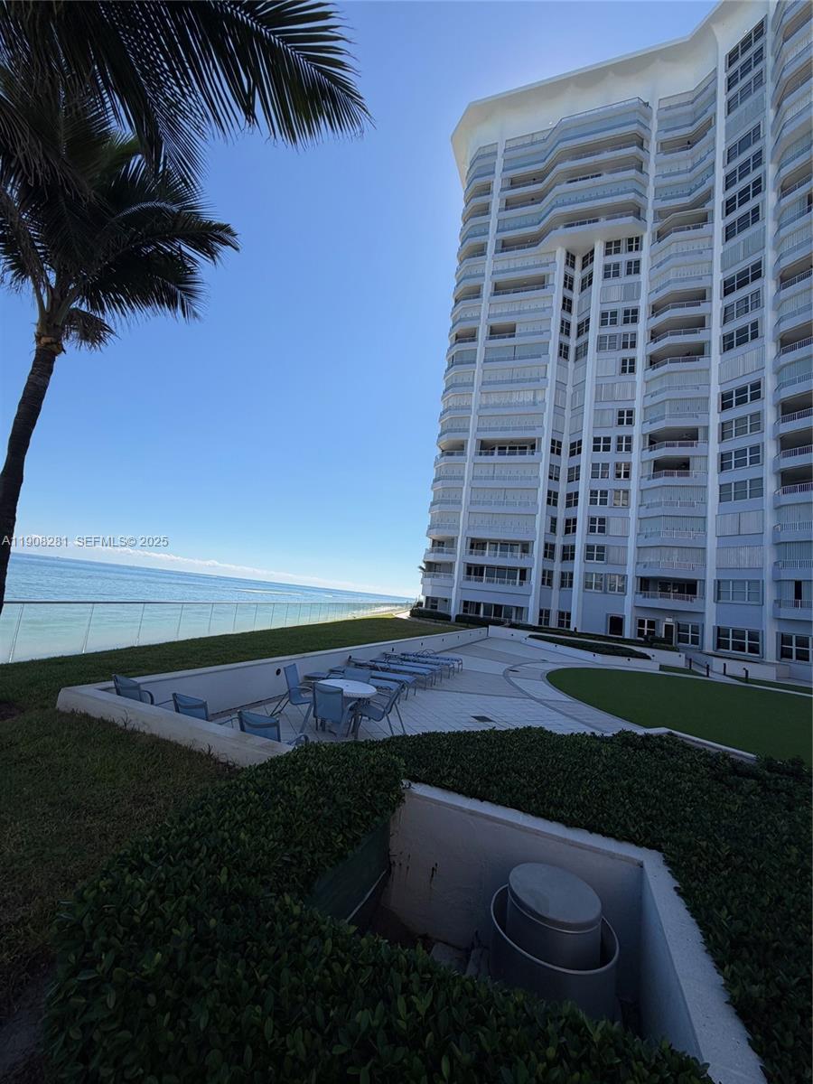 CORNICHE CONDO - Residential