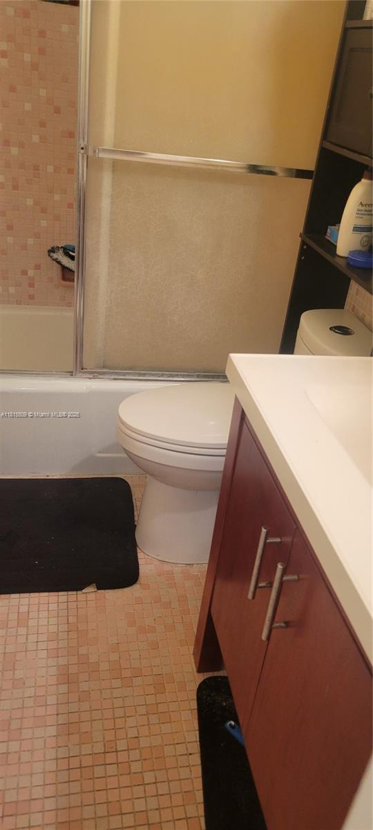 HAMPTON COURT CONDO - Residential