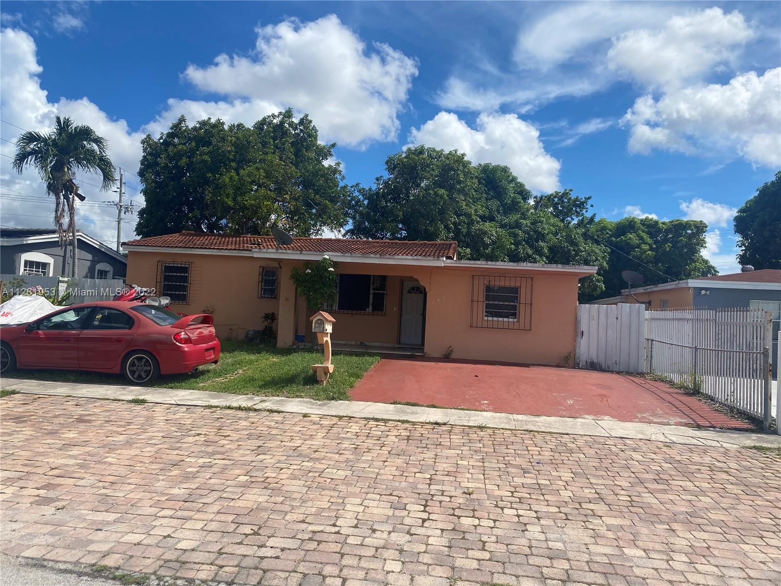ATTENTION INVESTORS!!!! This is a great opportunity for a great investment..! 3/1 currently being used as a 3/1, 1/1.  Property being sold as-is with any open /expired permits and/or violations , Estate Sale.