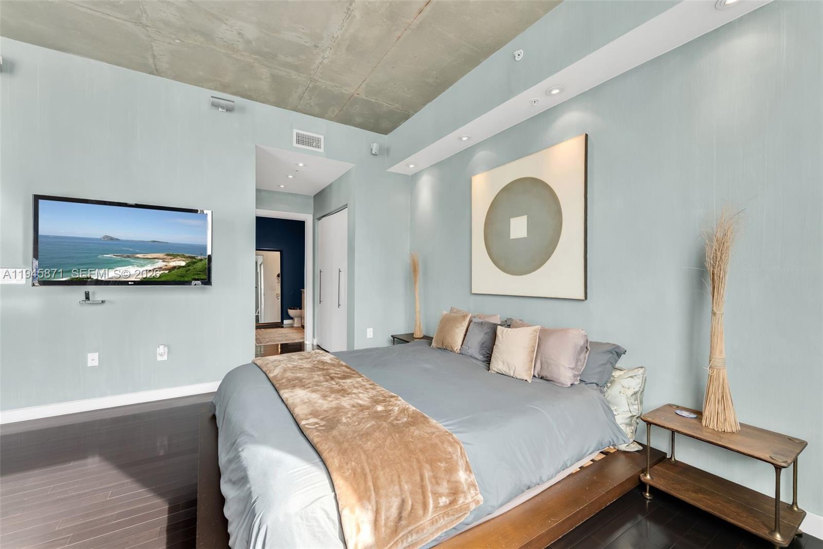 UPTOWN LOFTS CONDO - Residential