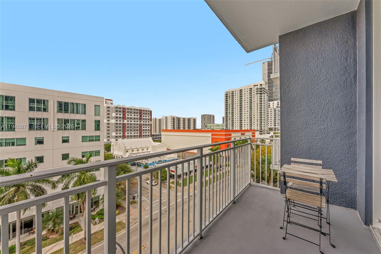 UPTOWN LOFTS CONDO - Residential