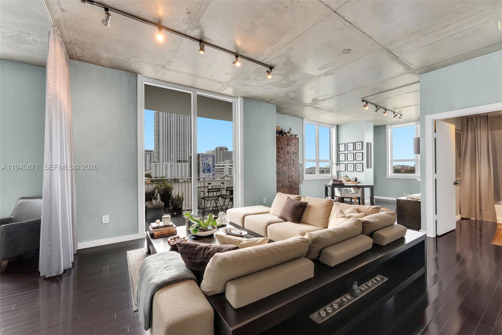 UPTOWN LOFTS CONDO - Residential