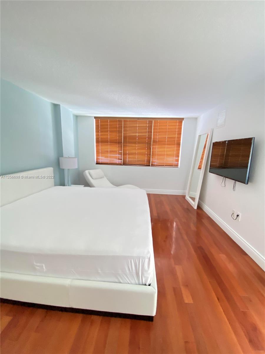 THE COLLINS CONDO - Residential Lease