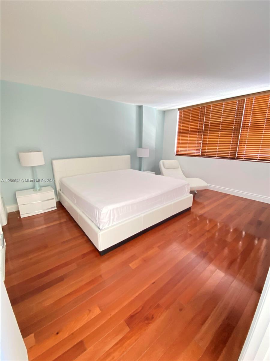 THE COLLINS CONDO - Residential Lease