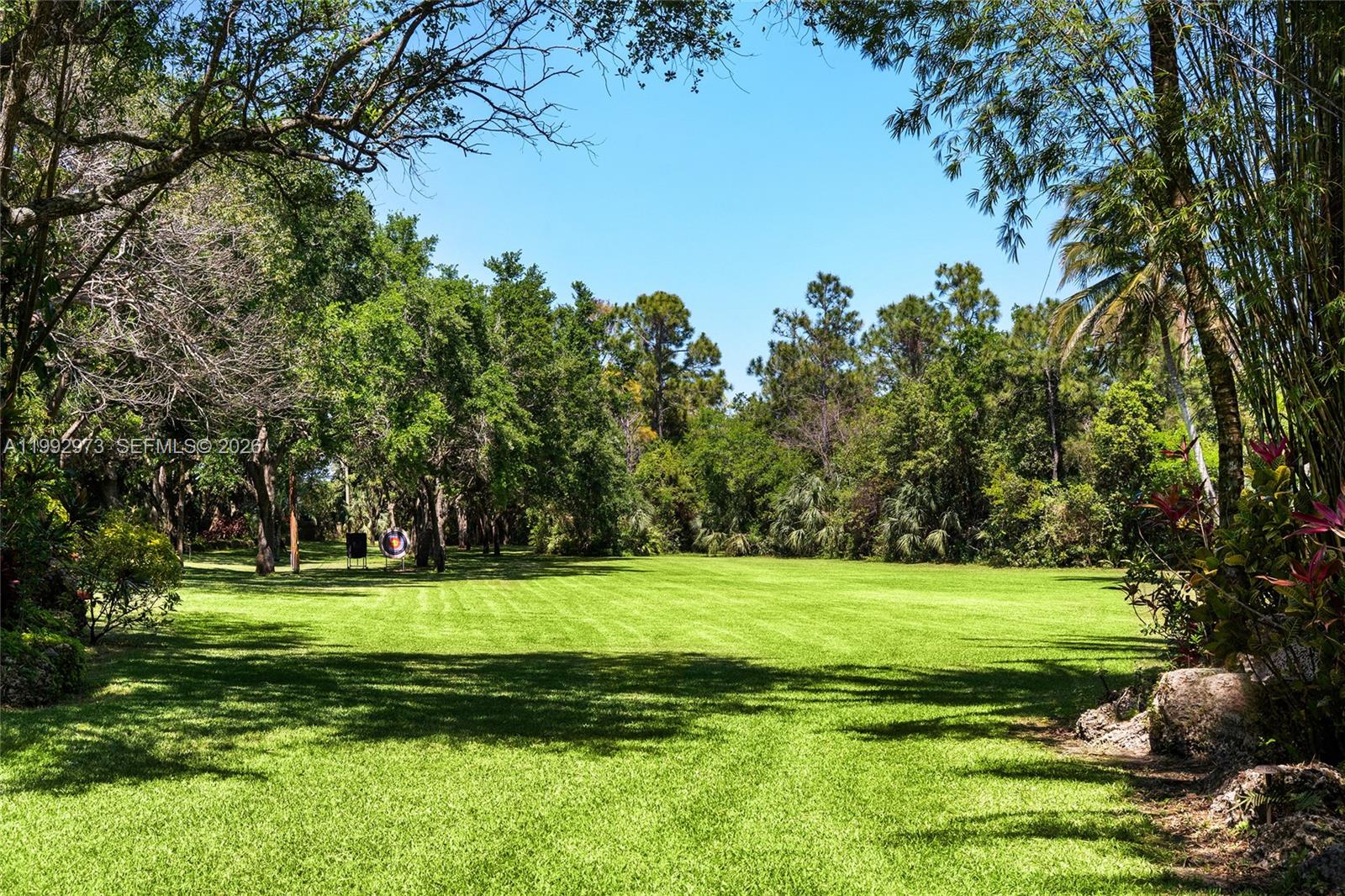 BREEZY OAKS - Residential