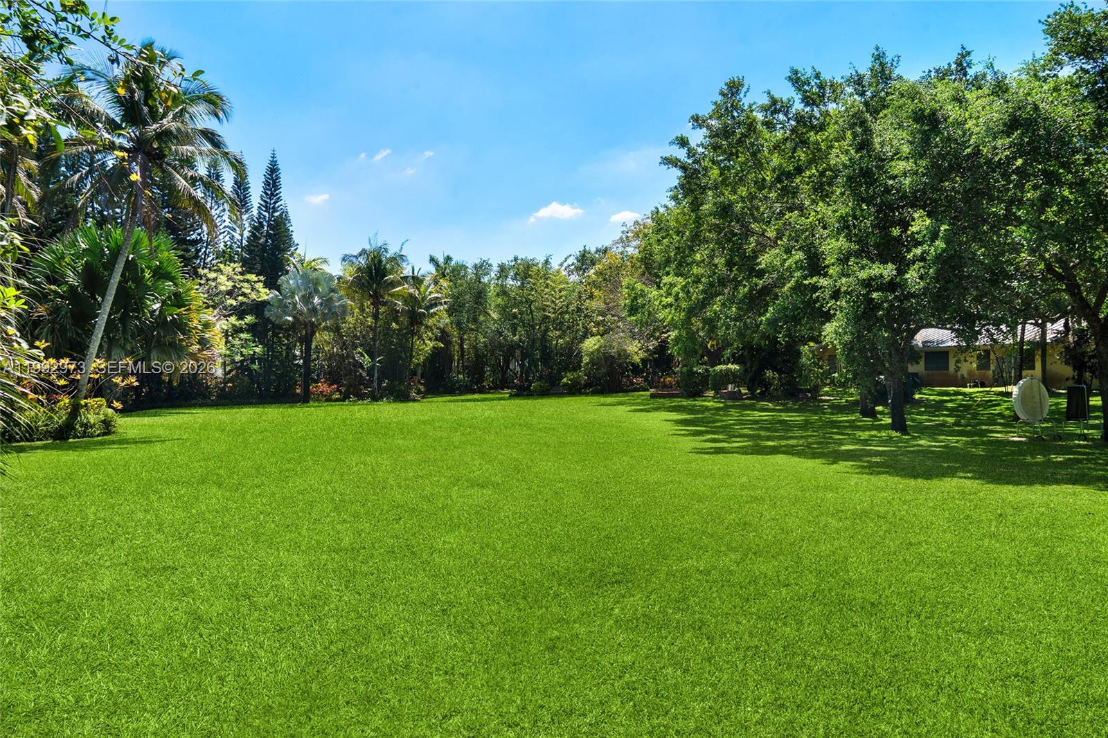 BREEZY OAKS - Residential