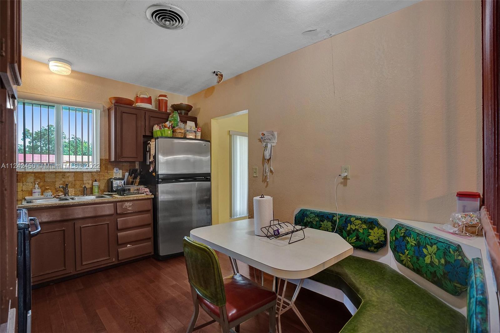 SCOTT LAKE MANOR SEC 8 - Residential