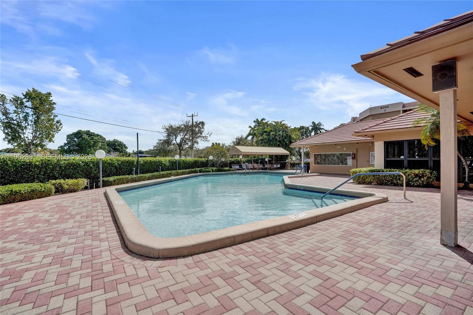 CORAL GATE IV CONDO - Residential