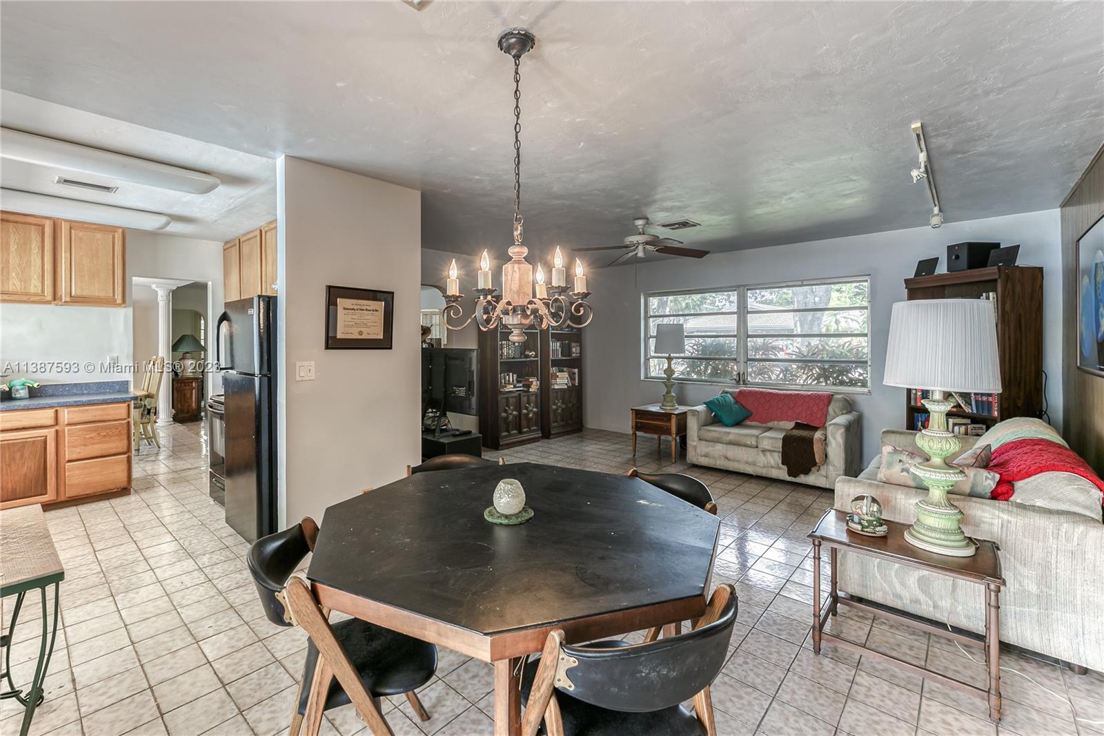 CORAL RIDGE COUNTRY CLUB - Residential